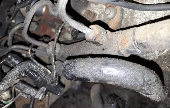 Renault Trafic II (X83) Fuel main line pipe