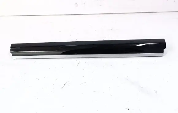 Porsche Cayenne (92A) Dashboard glove box trim 7P5857222P