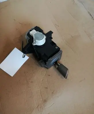 Toyota Prius (XW20) Gear shifter/selector 8945147030