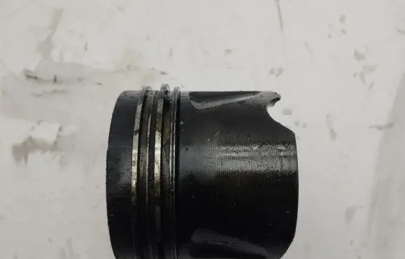 Mercedes-Benz ML W164 Piston 
