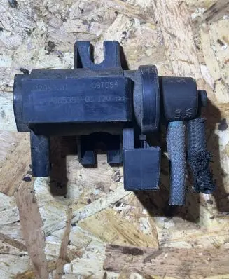 BMW 1 E81 E87 Turbo solenoid valve 7805391 08T094 70206301