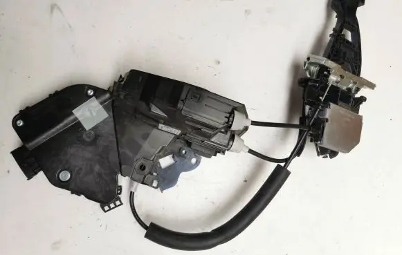 Land Rover Range Rover Sport L494 Front door lock DK62203A28RG C07007107