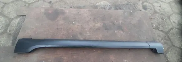 Peugeot 2008 I Front sill (body part) 96781716XT