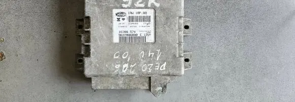 Peugeot 206 Engine control unit/module 9637086880 YC9A6469 16300574
