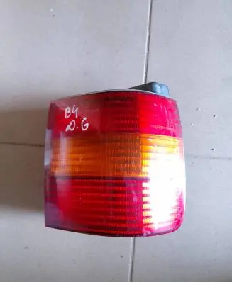 Volkswagen PASSAT B4 Rear/tail lights 3A9945112