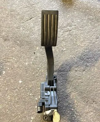 Ford Focus Accelerator throttle pedal 6PV00864132 ZA179800 907080