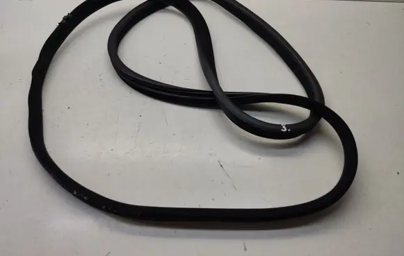 Mercedes-Benz R W251 Front door rubber seal