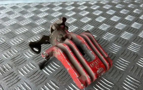 Skoda Superb B5 (3U) Rear brake caliper