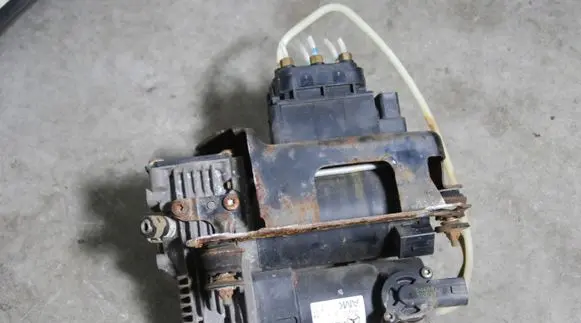 Mercedes-Benz GL X164 Air suspension compressor/pump A1643201204