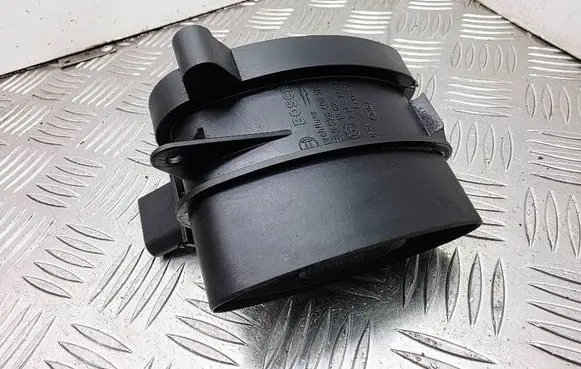 BMW 5 E60 E61 Mass air flow meter 7788744 13627788744 0928400504