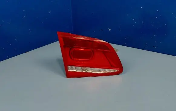 Volkswagen PASSAT B7 Tailgate rear/tail lights 3AF945093J 90004532