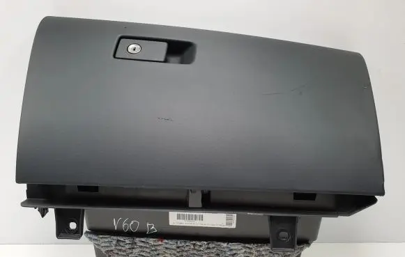 Volvo V60 Glove box 30755651