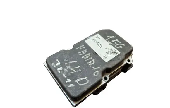 Skoda Fabia Mk2 (5J) ABS Pump 0265800817 6R0907379L