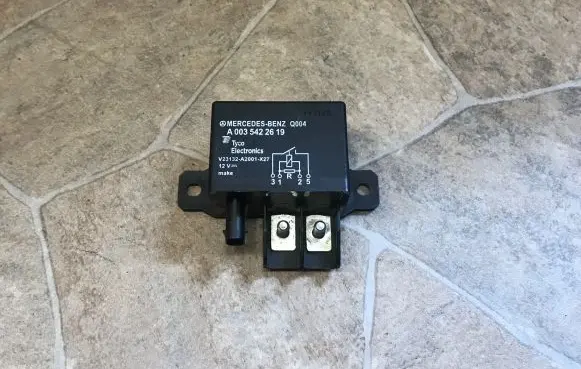 Mercedes-Benz C W204 Other relay A0035422619