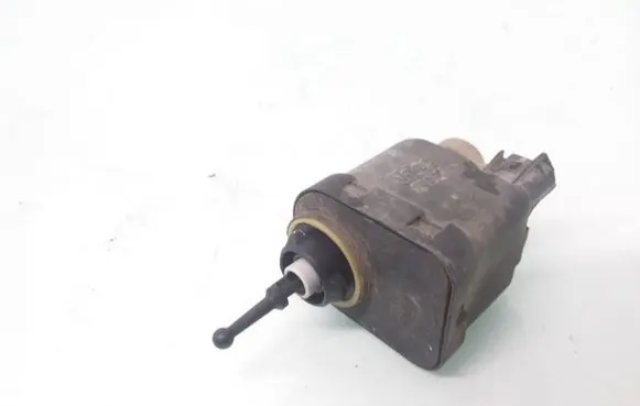 Opel Astra F Headlight level adjustment motor 