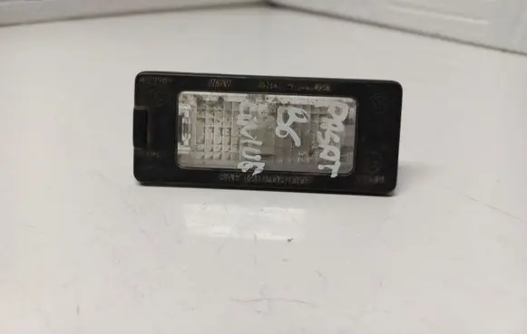 Volkswagen PASSAT B6 Number plate light 5AN0943021