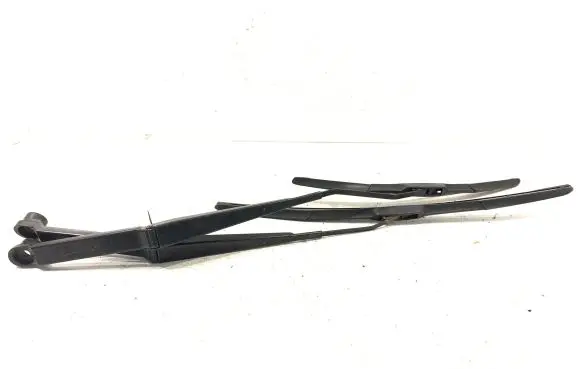 Subaru Forester SH Front wiper blade arm