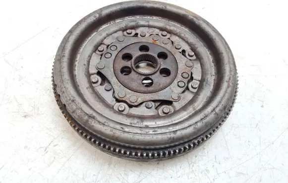 Volkswagen Caddy Dual mass flywheel 