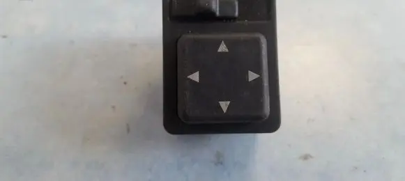 Toyota Avensis T220 Wing mirror switch 8487005020 84870-05020