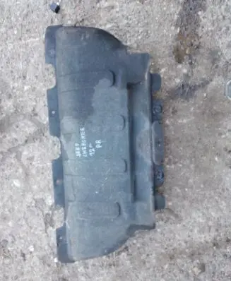 Jeep Grand Cherokee Engine splash shield/under tray 68037063