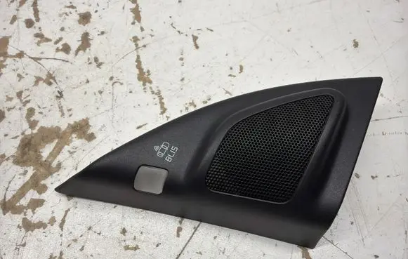 Volvo XC70 Front door speaker 30781067