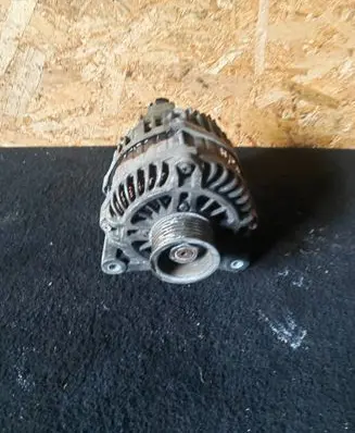 Nissan Qashqai Generator/alternator 231001KA1A