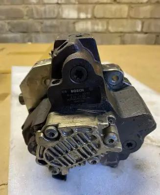 Volvo S80 Fuel injection high pressure pump 0445010043 8642778 031723