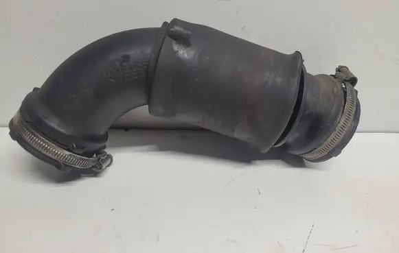 Land Rover Discovery 4 - LR4 Intercooler hose/pipe 1038155S01