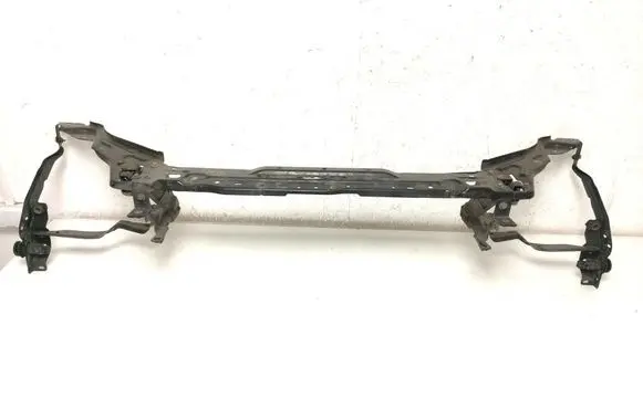 Mercedes-Benz C W204 Radiator support slam panel A2046200272