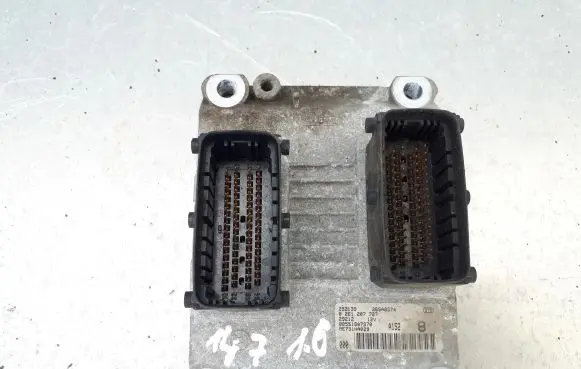 Alfa Romeo 147 Engine control unit/module 0261207727 00551807970 26SA8374