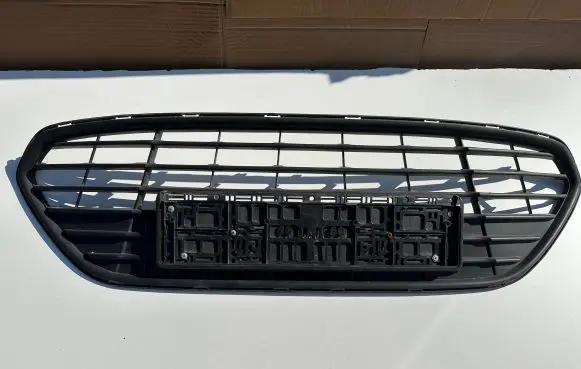 Ford Mondeo MK IV Front bumper lower grill 17B968
