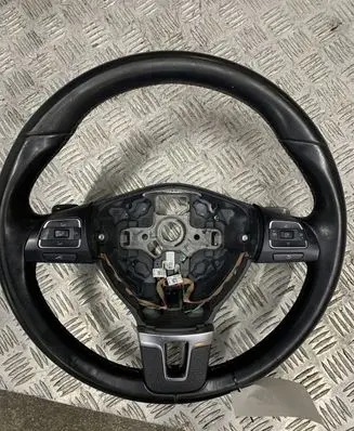 Volkswagen Jetta VI Steering wheel 5C0419091AL