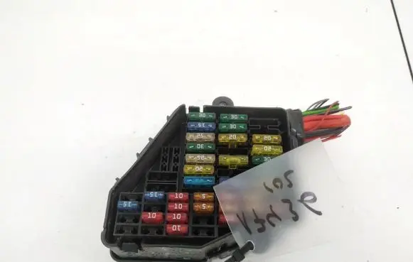 Audi A4 S4 B7 8E 8H Fuse box set