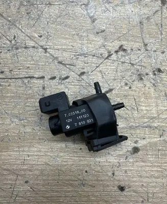 BMW 7 F01 F02 F03 F04 Turbo solenoid valve 70231800 7810831 11T123