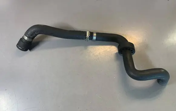 BMW X5 E53 Engine coolant pipe/hose 8409061 64218409061