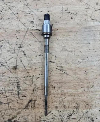 Opel Zafira C Glow plug 55570507