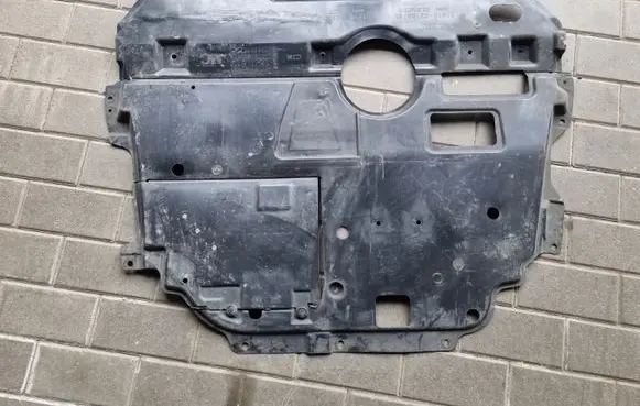 Toyota Auris E180 Engine splash shield/under tray 5141002170
