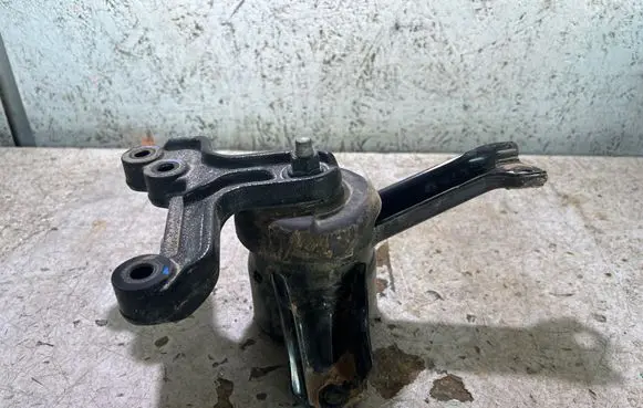 KIA Stonic Engine mount bracket 21824H8000