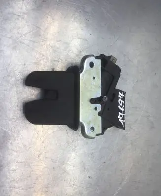 Audi A4 S4 B7 8E 8H Tailgate/trunk/boot lock/catch/latch 4F5827505