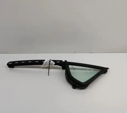 Rear vent window glass