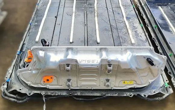 Tesla Model 3 Hybrid / electric car battery 110442900N