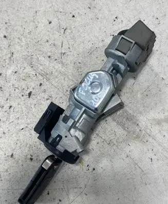 Ford Focus Ignition lock 3M513F880AD