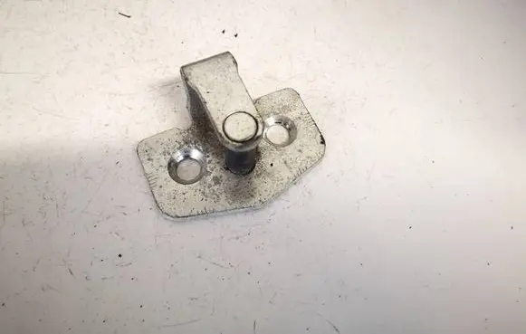Opel Astra H Front door lock loop/hook striker 