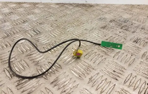Mercedes-Benz B W246 W242 Aerial GPS antenna