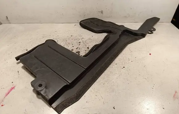Nissan X-Trail T32 Other engine bay part 