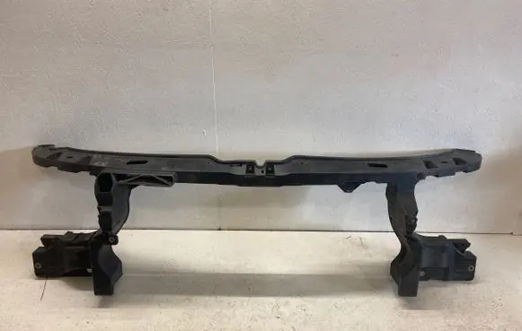 Volkswagen Multivan T5 Radiator support slam panel L7e000004f