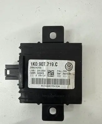 Audi A3 S3 8P Alarm control unit/module 1K0907719C 28024256 19800E9549G