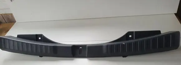 Honda CR-V Tailgate/boot lid lock trim 