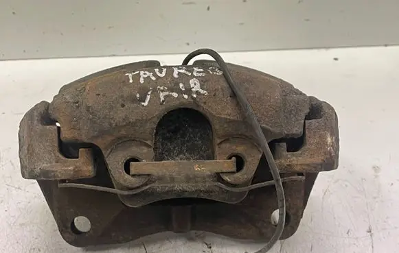 Volkswagen Touareg I Front brake caliper