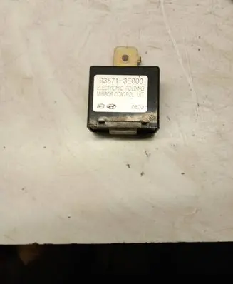 KIA Sorento Wing mirror control module 935713E000
